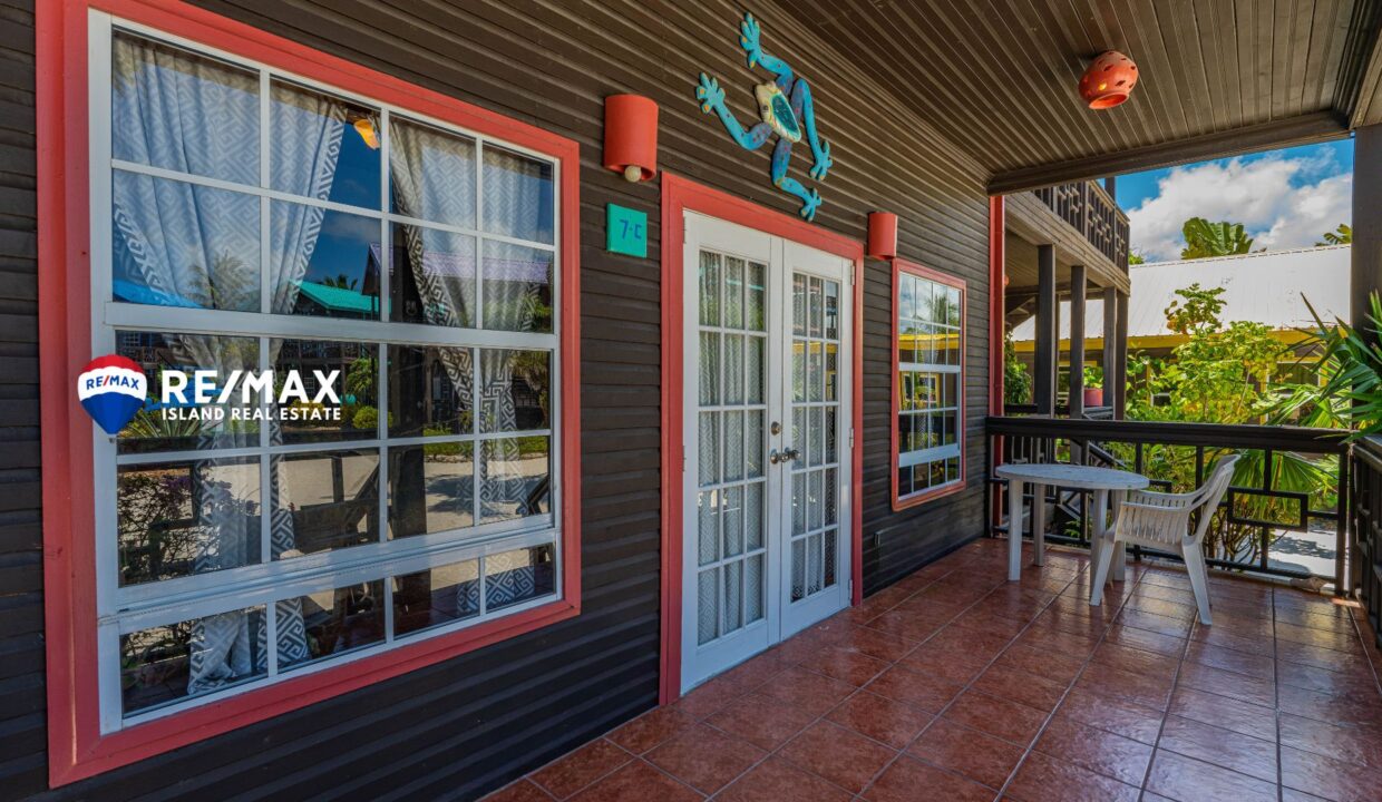 RE_MAX-X_TAN-HA-UNIT-7C-RESIZED-WATERMARKED-3