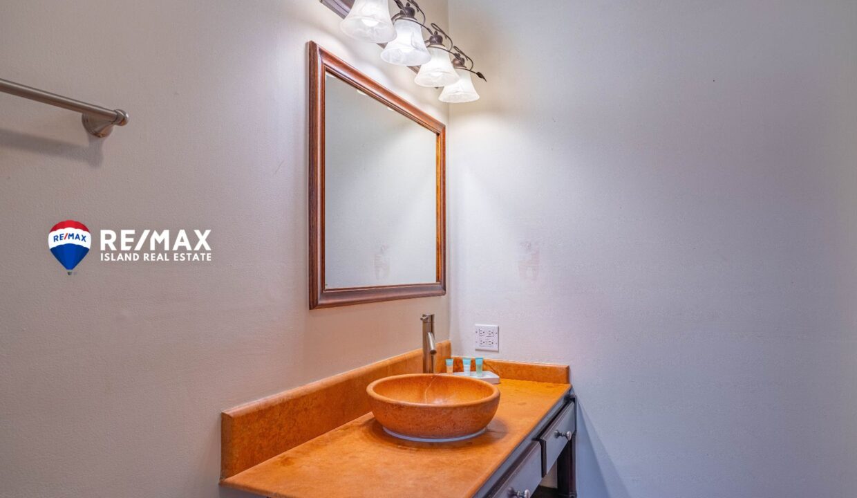 RE_MAX-X_TAN-HA-UNIT-7C-RESIZED-WATERMARKED-9
