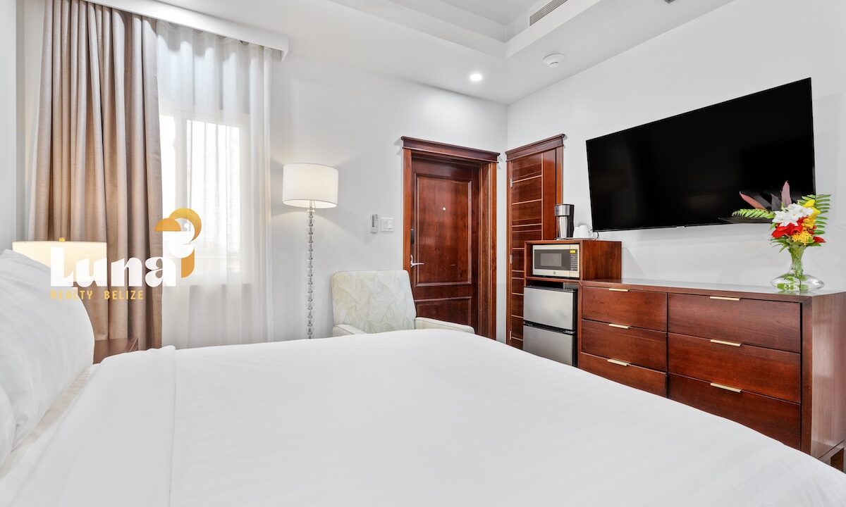 Room_402_RoyalKahal_DuarteDellarole-16
