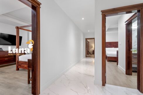 Room_402_RoyalKahal_DuarteDellarole-24