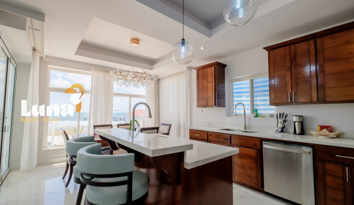 Royal-Kahal-Unit-103-April_2026-LIGH5114-HDR-1-1280x853