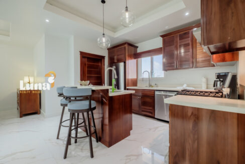 Royal-Kahal-Unit-304-May_2026-LIGH1126-HDR-1280x853
