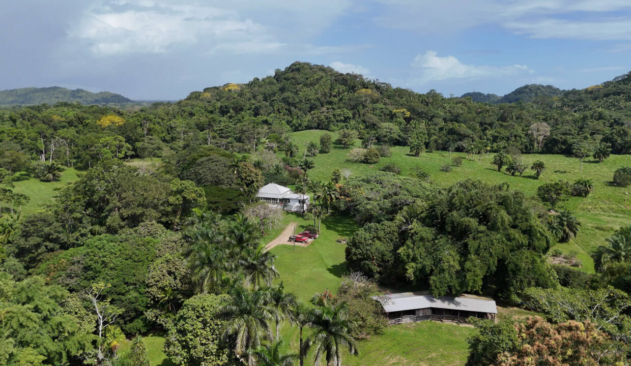 Sirmoor20Hill20Ranch20Estate20Toledo20Belize2002