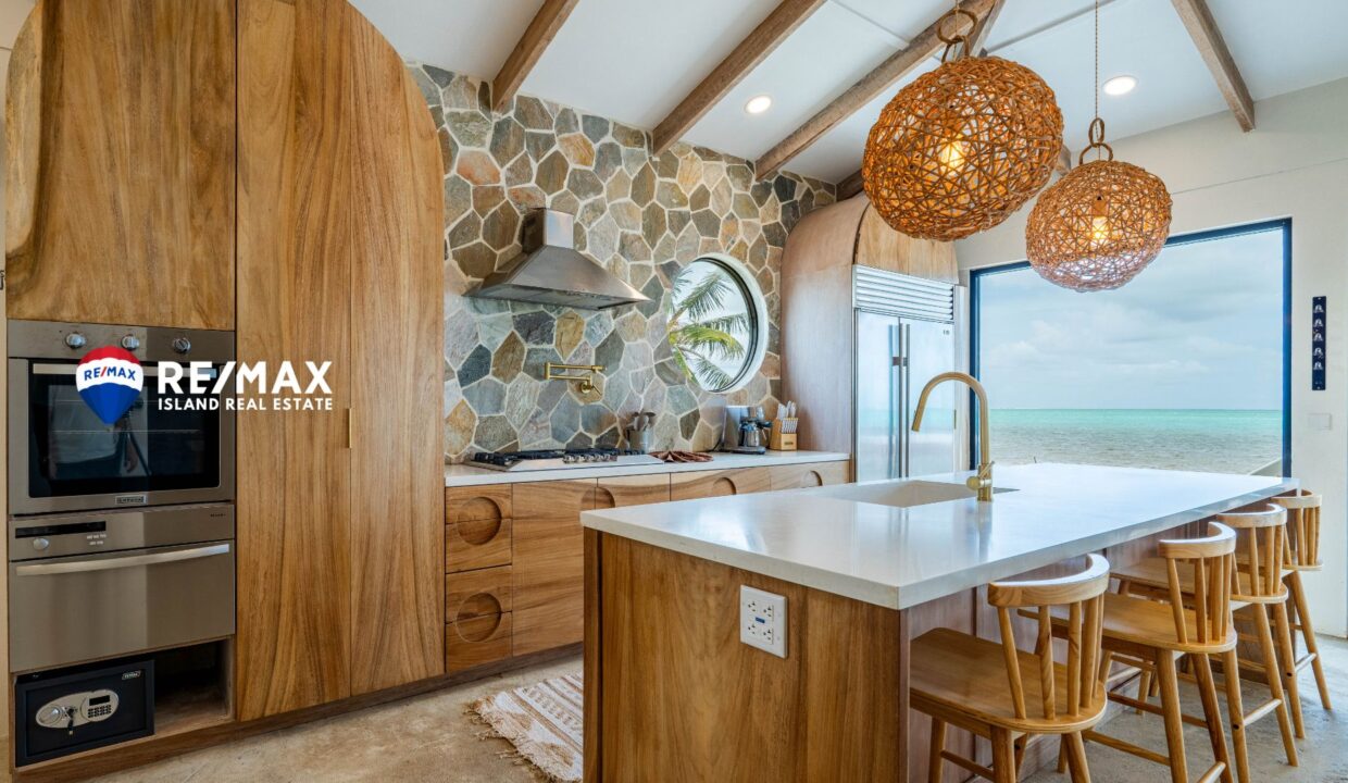 CASA-BOMBA-RESIZED-WATERMARKED-11