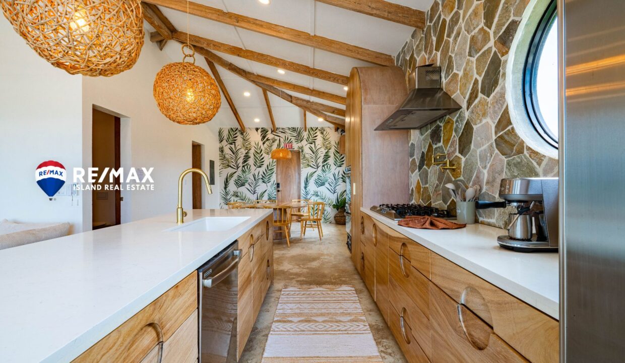CASA-BOMBA-RESIZED-WATERMARKED-12