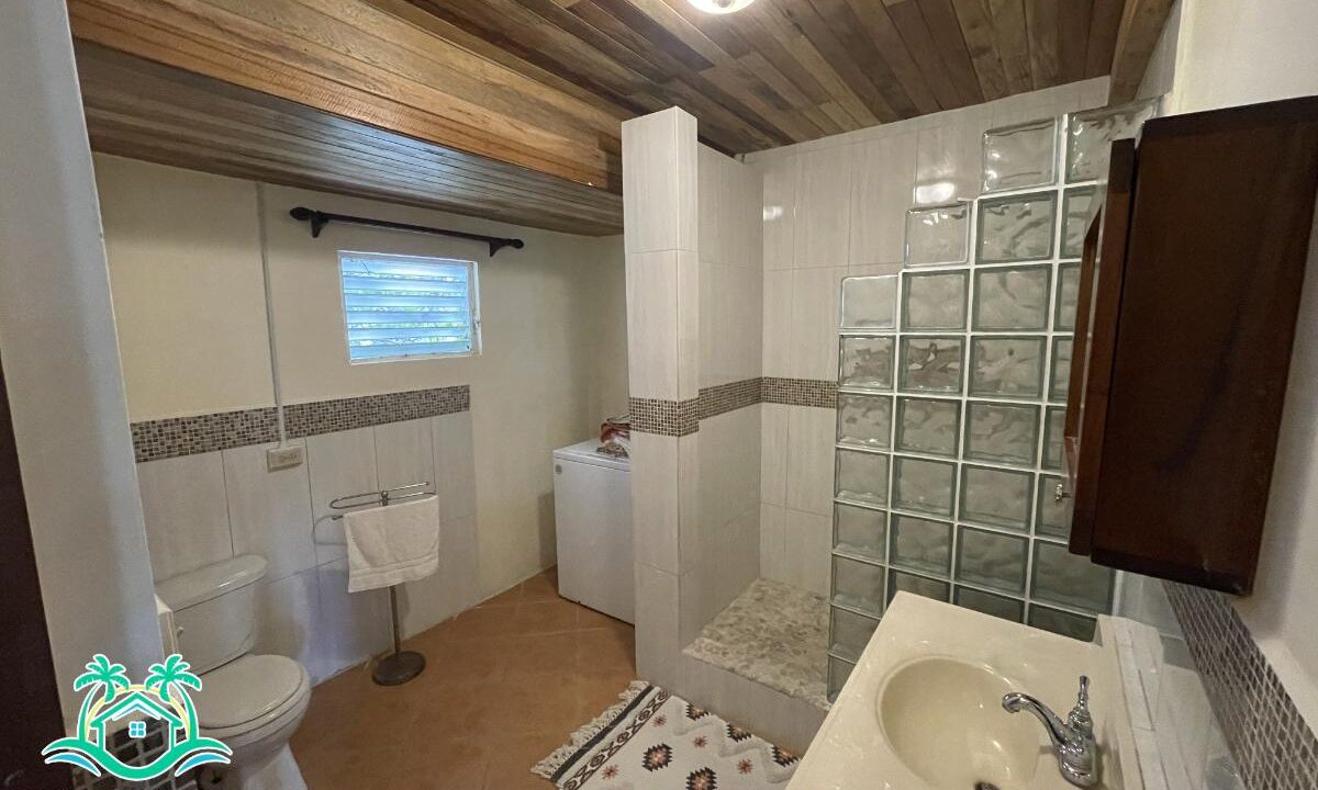 Beautiful Riverfront Home in Burrell Boom