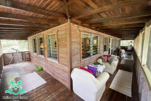 Beautiful Riverfront Home in Burrell Boom