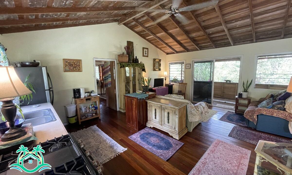 Beautiful Riverfront Home in Burrell Boom