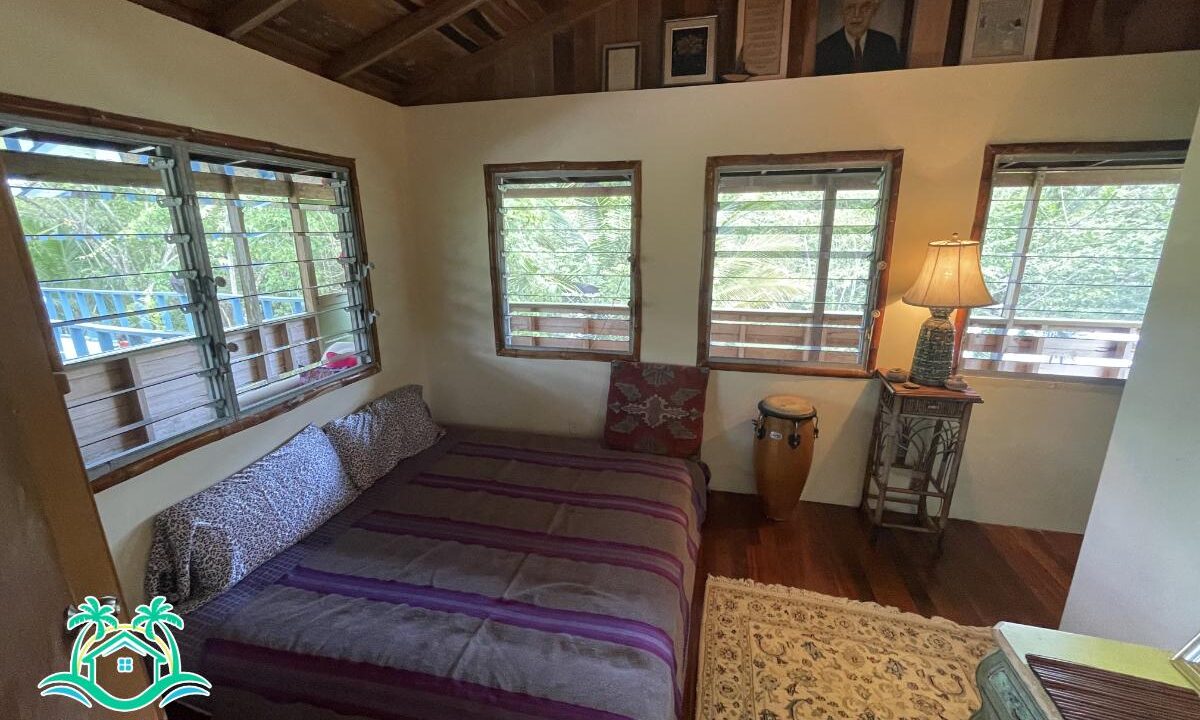 Beautiful Riverfront Home in Burrell Boom