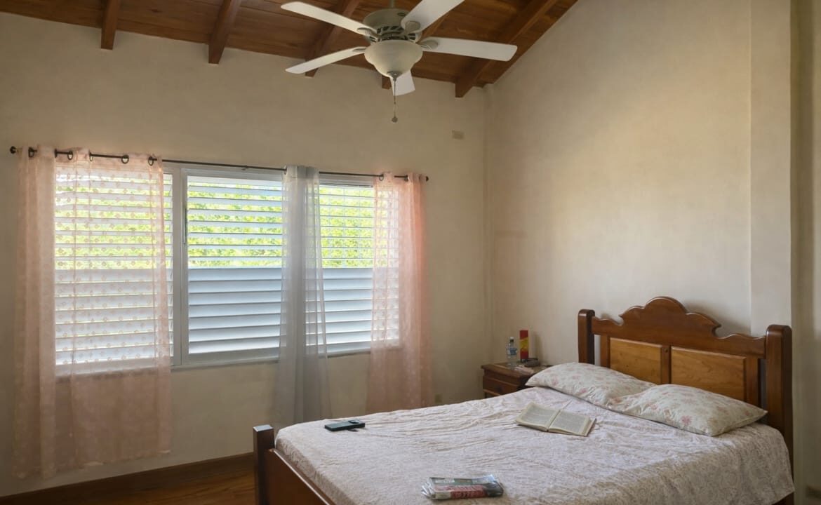 PR-H113-Dangriga-GuestBR2-1170x785