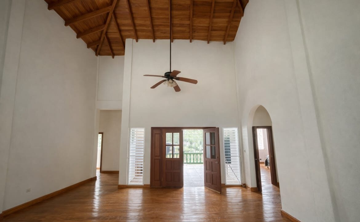 PR-H113-Dangriga-Living-room1-1170x785