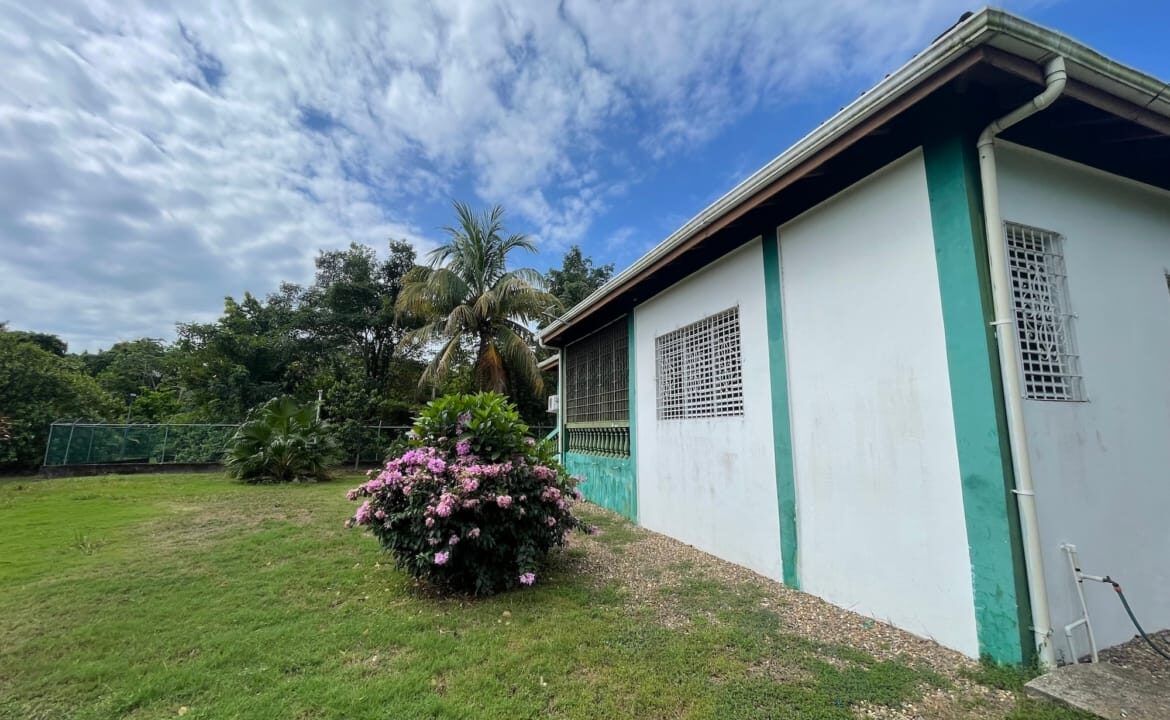 PR-H113-Dangriga-Tropical-Villa-24-1170x785