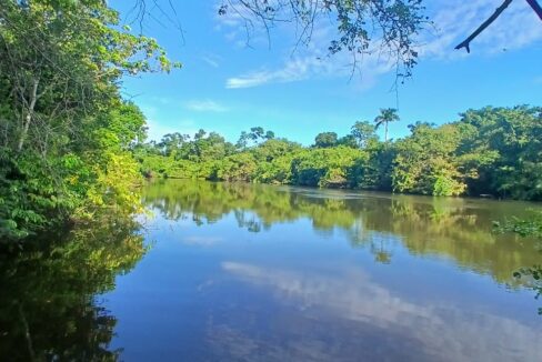 Beautiful Riverfront Home in Burrell Boom