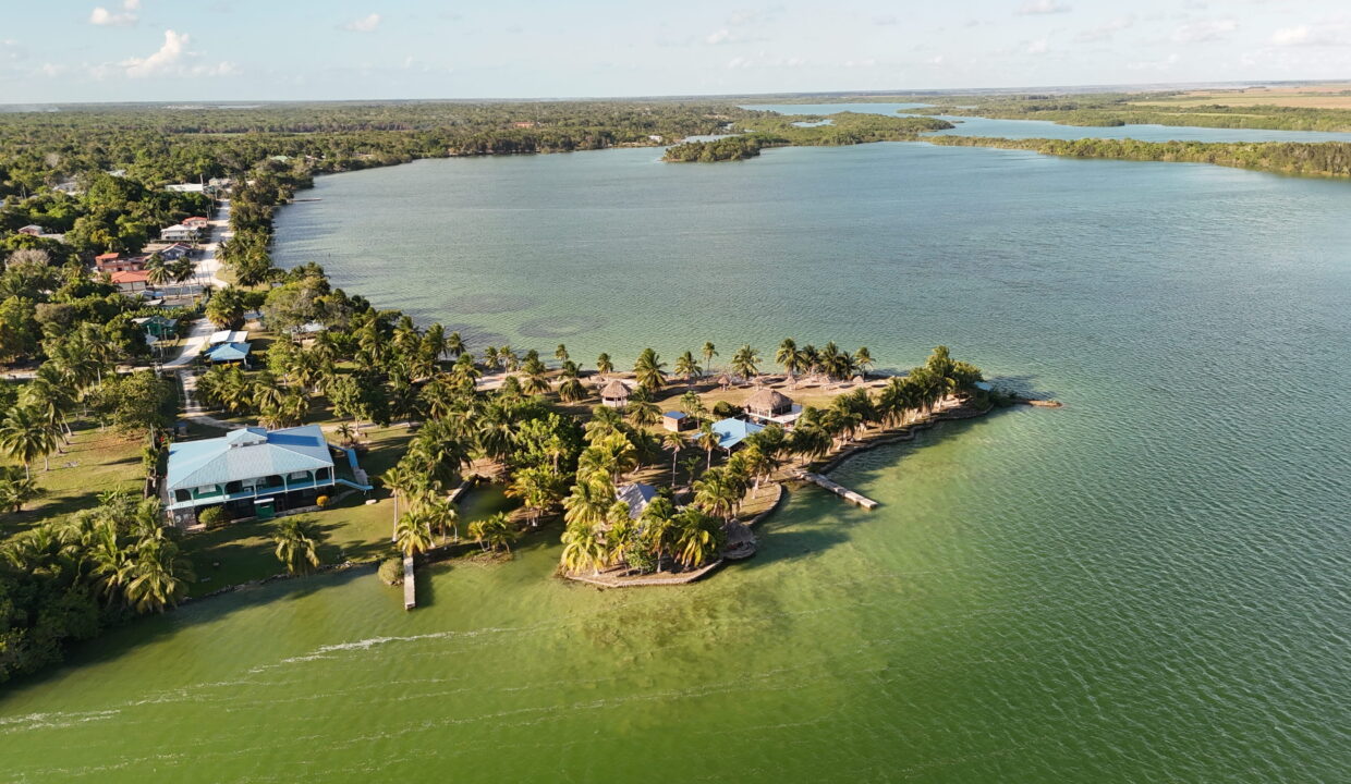 caribbean-waterfront-estate-belize