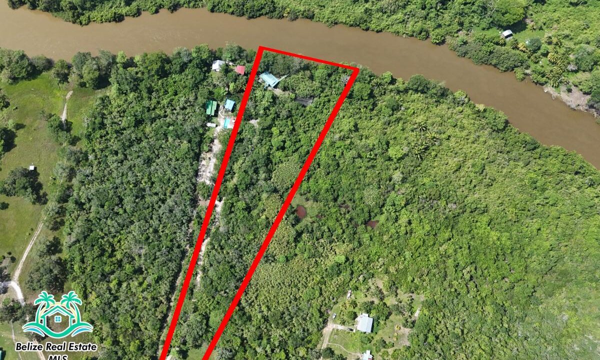 Beautiful Riverfront Home in Burrell Boom