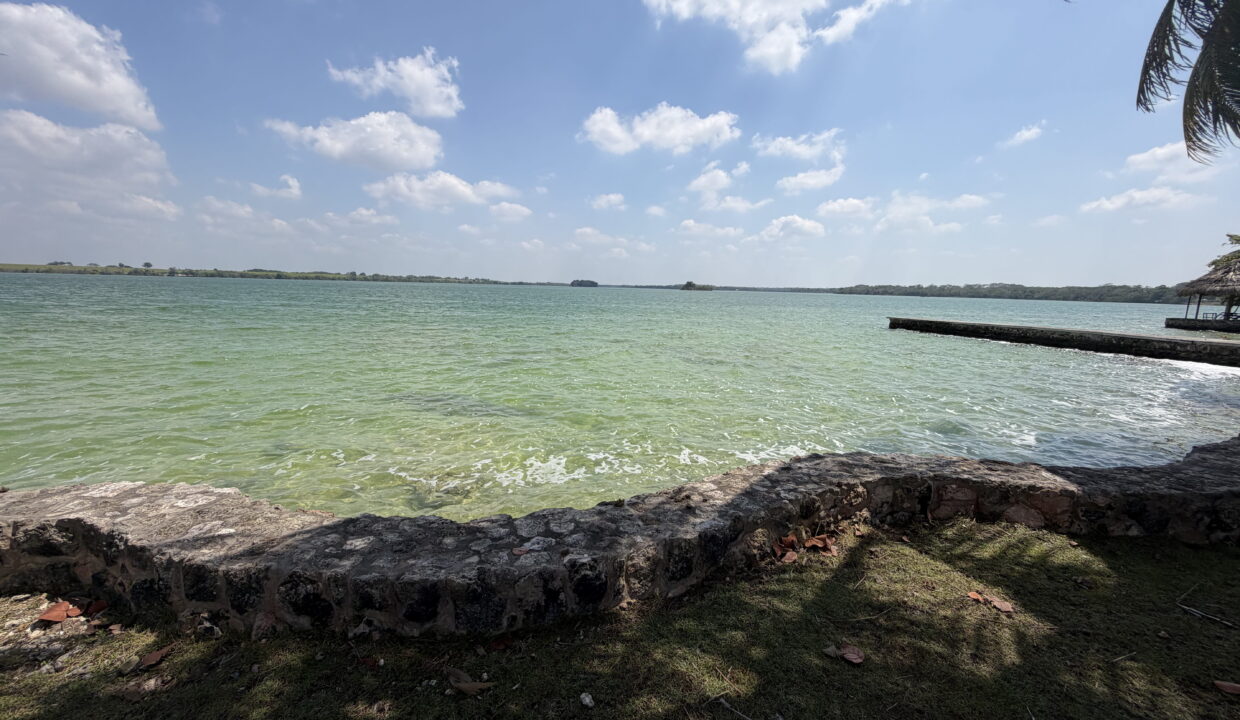 premium-waterfront-land-belize