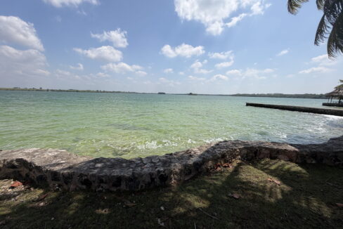 premium-waterfront-land-belize