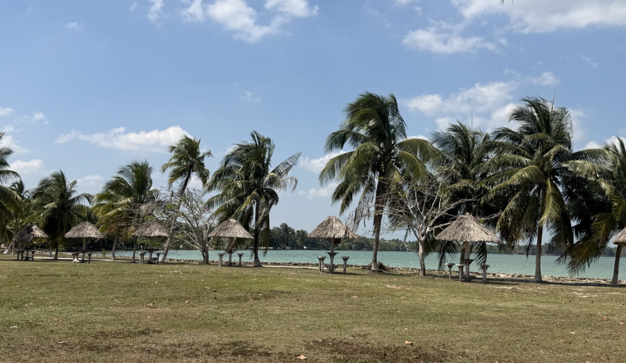 waterfront-paradise-belize