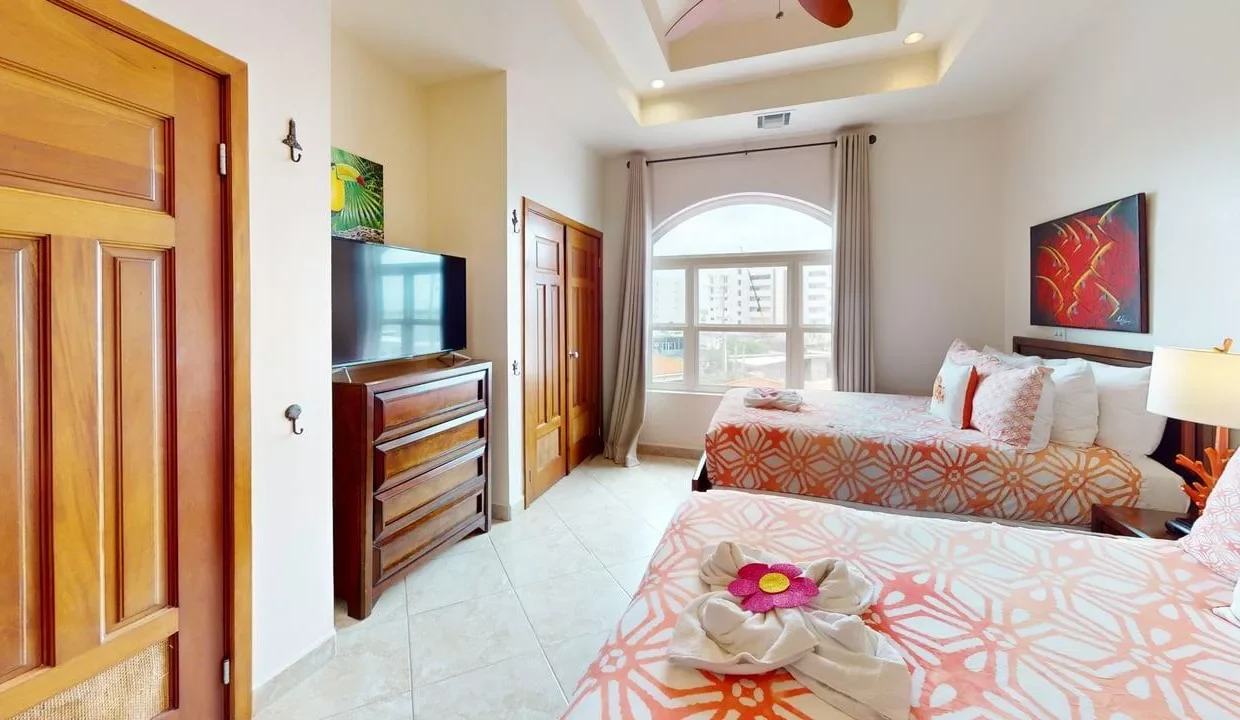 Grand-Caribe-F9-Bedroom-4