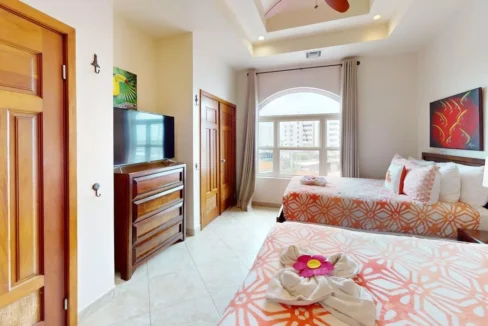 Grand-Caribe-F9-Bedroom-4