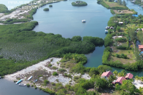 PL0232-over-an-acre-parcel-Placencia