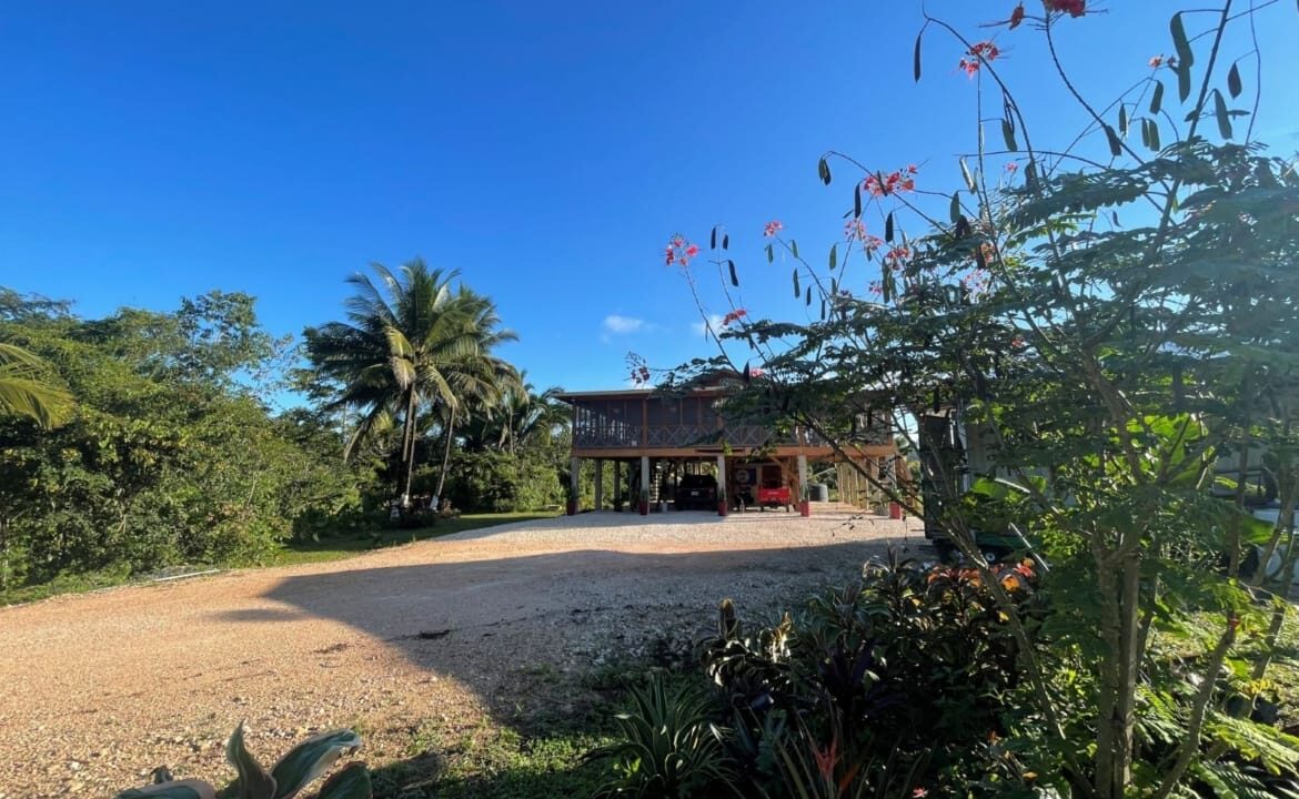 PR-F108-07-house-front-facade-1-1170x785
