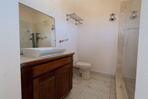 ambergris-caye-canal-front-home-bathroom-shower-02