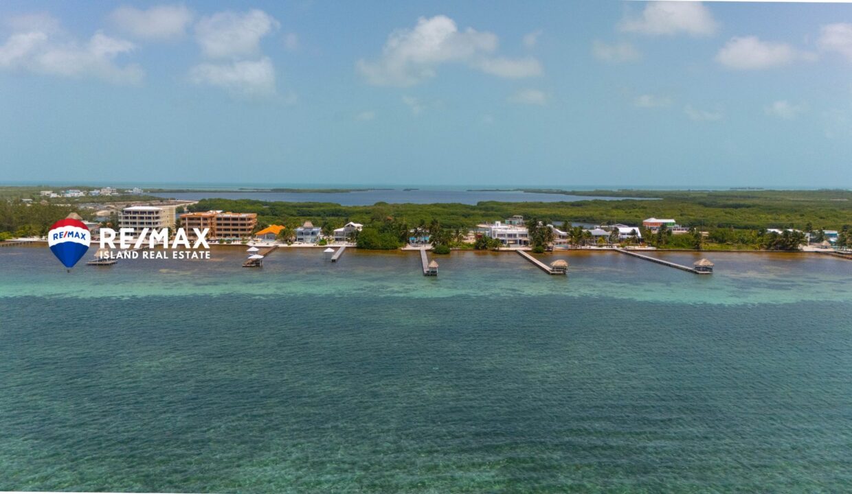 VIEW-THE-BLUE-BEACHFRONT-HOME-RESIZED-WATERMARKED-11