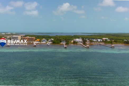 VIEW-THE-BLUE-BEACHFRONT-HOME-RESIZED-WATERMARKED-11