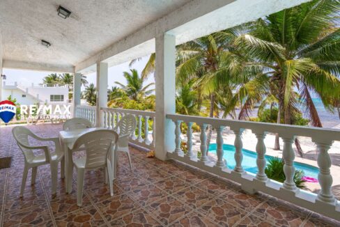 VIEW-THE-BLUE-BEACHFRONT-HOME-RESIZED-WATERMARKED-27