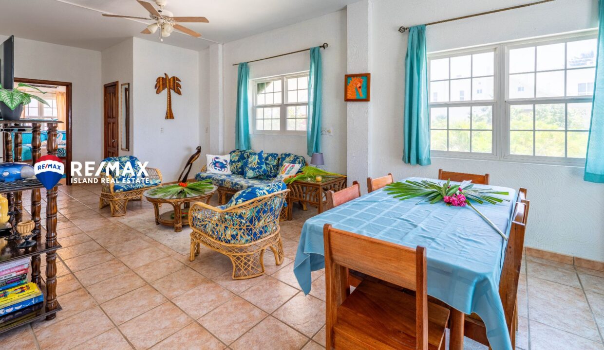 VIEW-THE-BLUE-BEACHFRONT-HOME-RESIZED-WATERMARKED-38