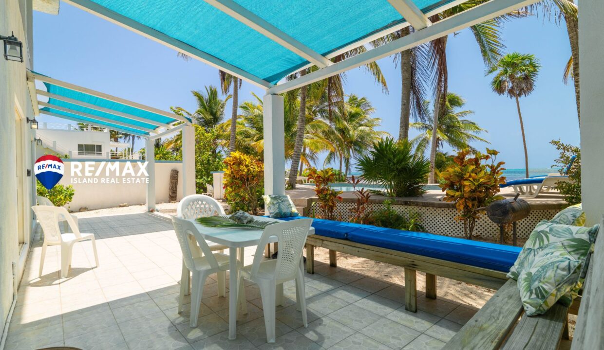 VIEW-THE-BLUE-BEACHFRONT-HOME-RESIZED-WATERMARKED-9