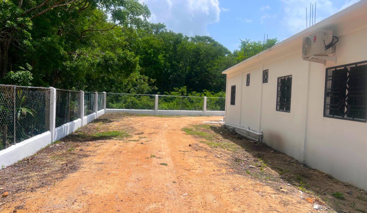 corozal-belize-real-estate-modern-home