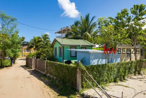 kellerwilliamsbelize-b082204h-04