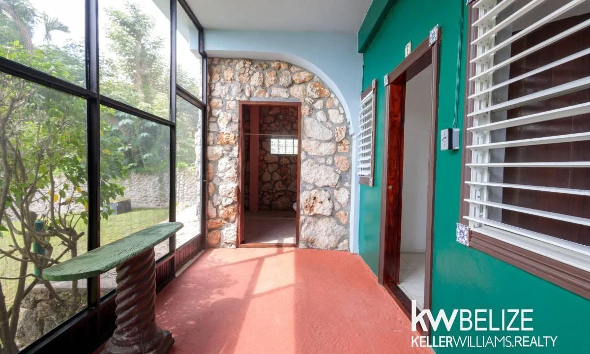 kellerwilliamsbelize-dc052602cz-06