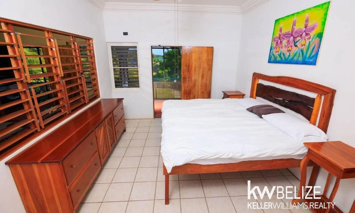 kellerwilliamsbelize-dc052602cz-20