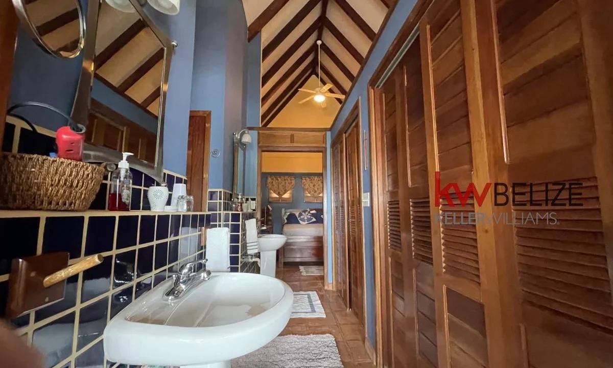 kellerwilliamsbelize-h2091-52