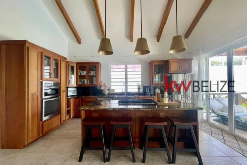 kellerwilliamsbelize-h2101-04