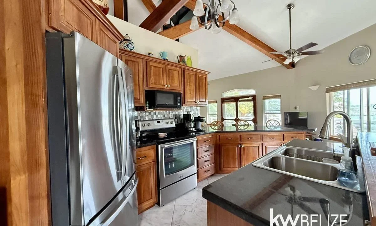 kellerwilliamsbelize-h2109-11