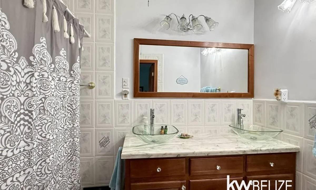 kellerwilliamsbelize-h2109-17