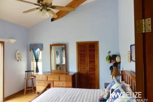 kellerwilliamsbelize-h2109-21