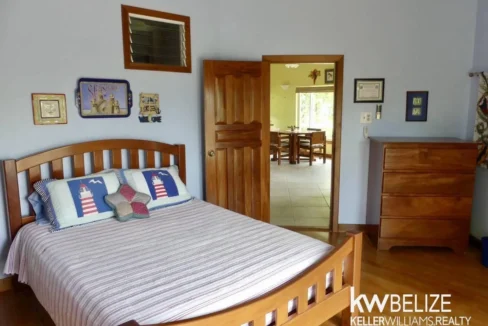 kellerwilliamsbelize-h2109-22