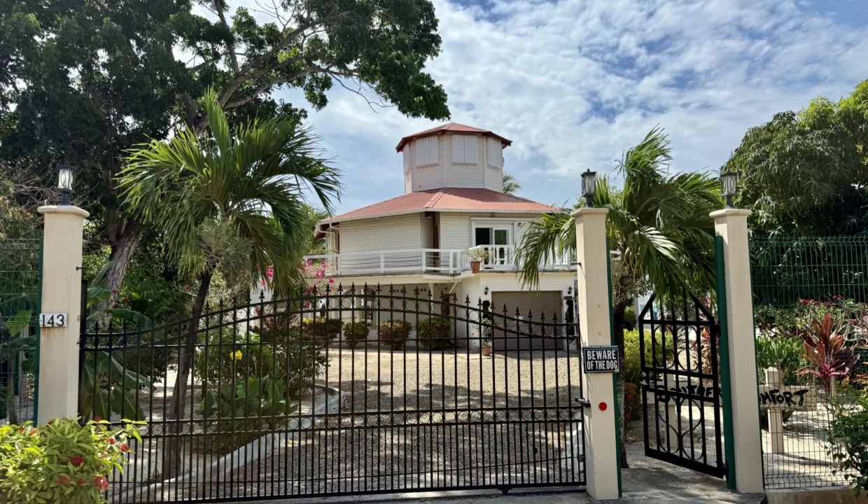 kellerwilliamsbelize-h2110-02