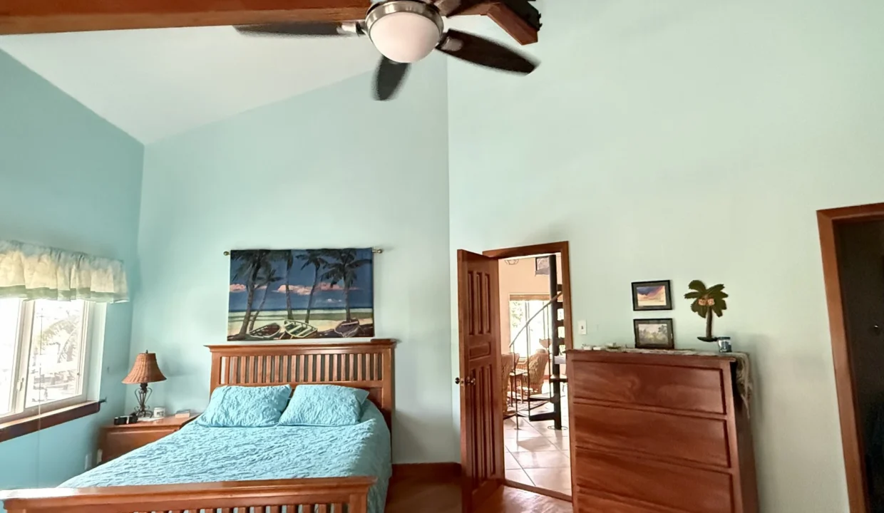 kellerwilliamsbelize-h2110-14