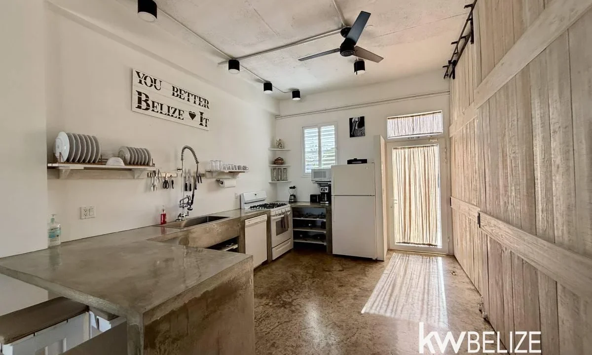kellerwilliamsbelize-h2112-07