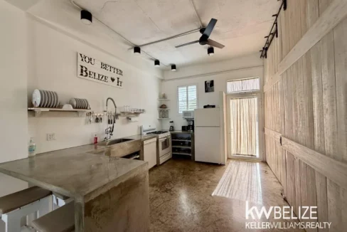 kellerwilliamsbelize-h2112-07
