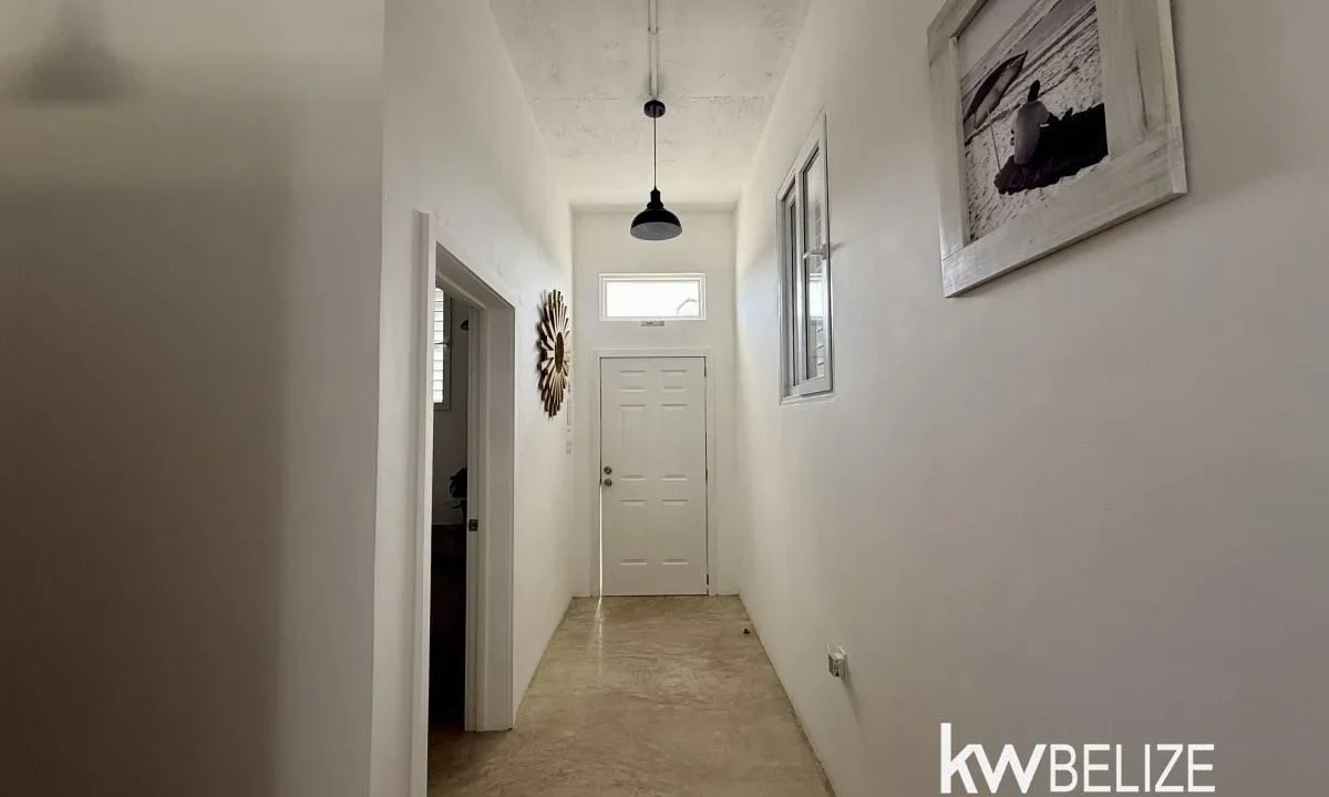 kellerwilliamsbelize-h2112-18