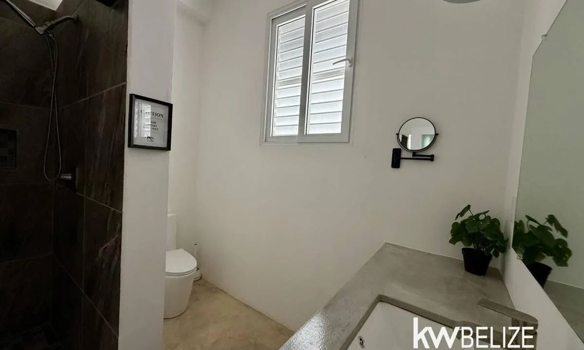 kellerwilliamsbelize-h2112-23