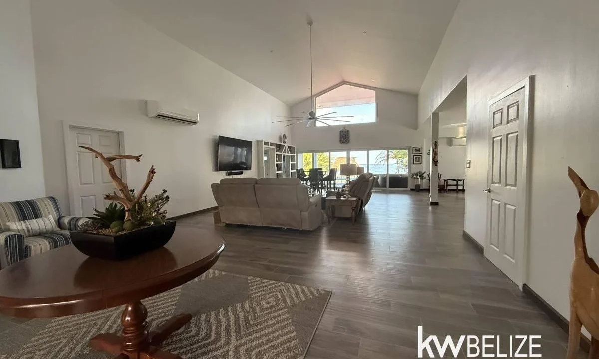 kellerwilliamsbelize-h2123-04