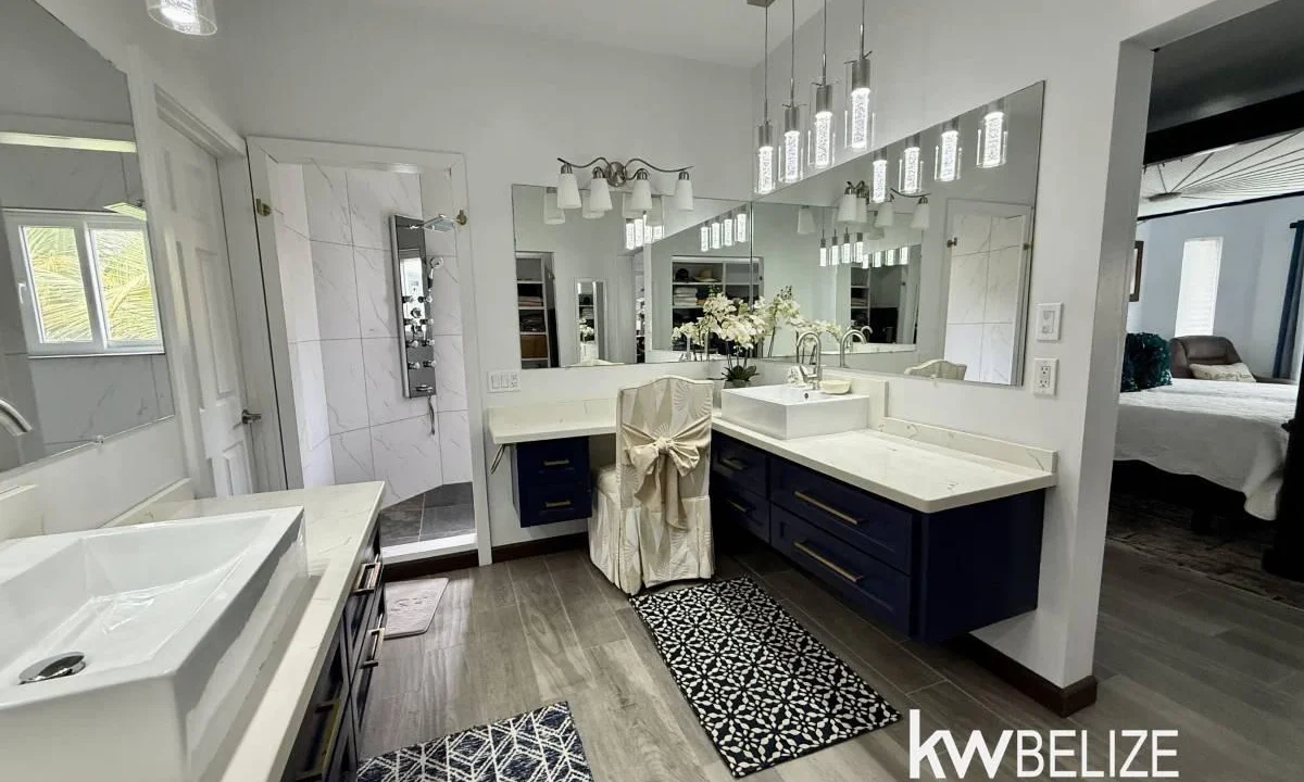 kellerwilliamsbelize-h2123-18
